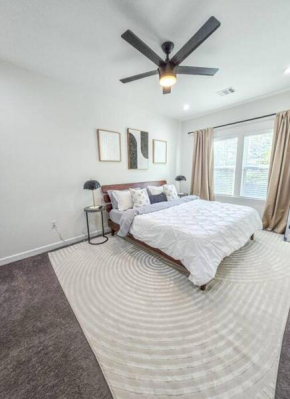 The Malmedy Lodge is at a Central location 3BR Sleeps 10